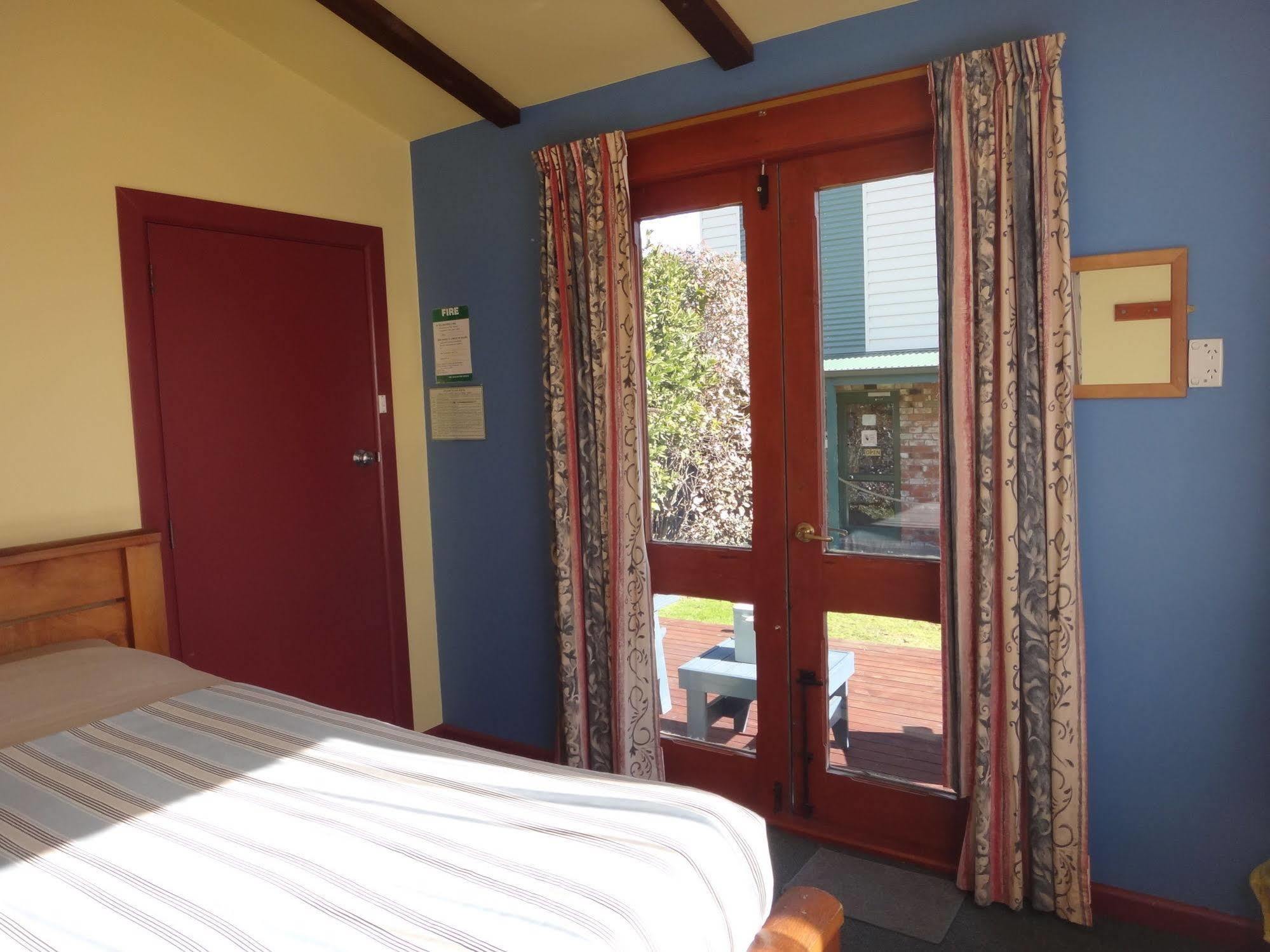 The Old Countryhouse Christchurch Exterior foto